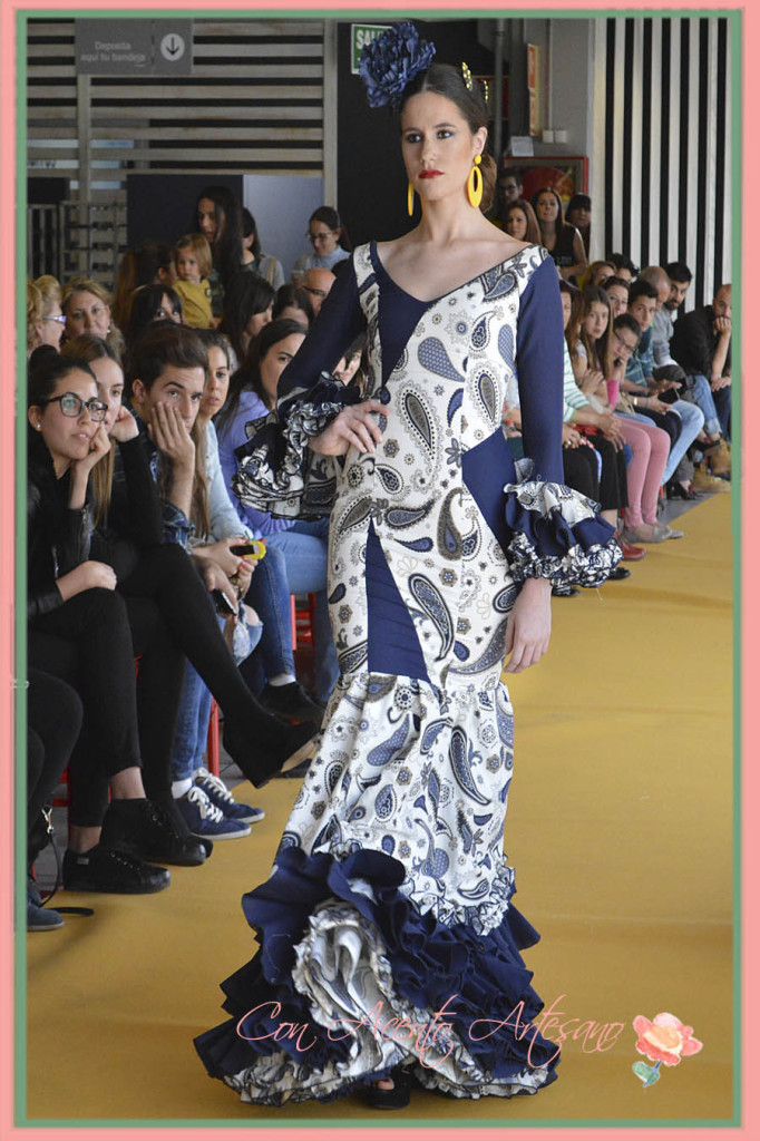 Traje de flamenca de Jose Antonio Peinado en el III Certamen Moda Flamenca IKEA Sevilla 2015