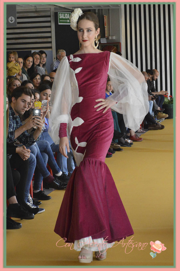 Traje de flamenca de Maria Dolores Hurtado en el III Certamen Moda Flamenca IKEA Sevilla 2015