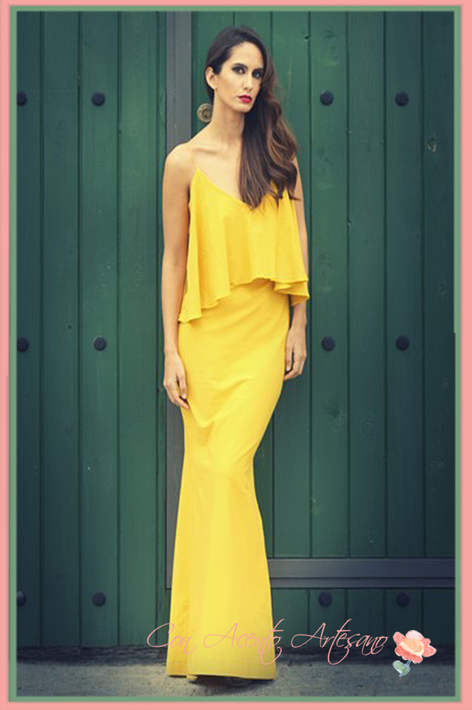 Vestido largo en amarillo de Mi Jimena model Chertan