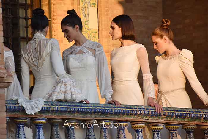 Tocados, novias e invitadas en la tarde de moda de SIQ, Costura Andaluza