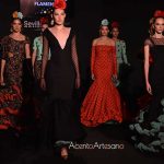 Sira entre las costuras flamencas de Matildina Boho Flamenco