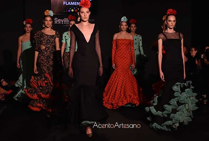 Sira entre las costuras flamencas de Matildina Boho Flamenco